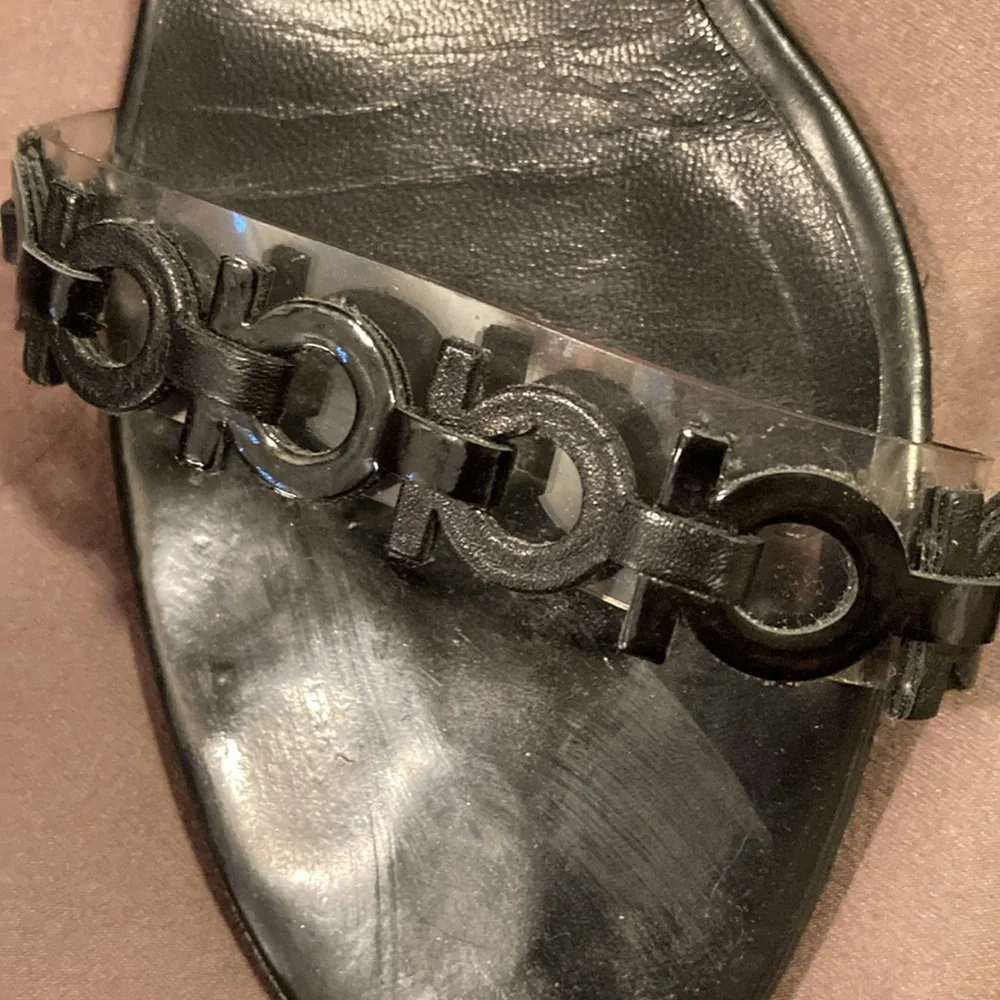 Salvatore Ferragamo kitten heel leather patent vinyl sandals Black size 8 - Picture 9 of 11